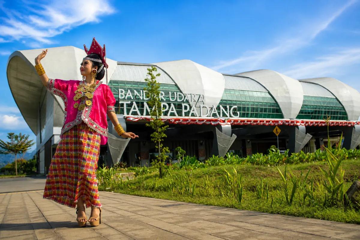 Bandara Tampa Padang, Gerbang Udara Sulawesi Barat